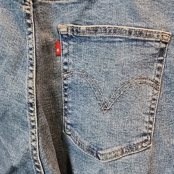 Levis - High Waisted Mom Jeans, Distressed, Blue Denim​​​​​​ - Picture 6 of 14